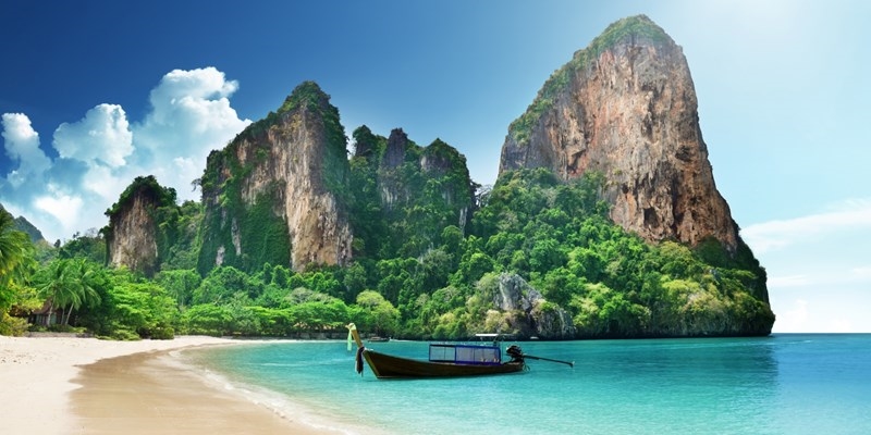 Thailand grants visa extension for tourists to stimulate upcoming high season
