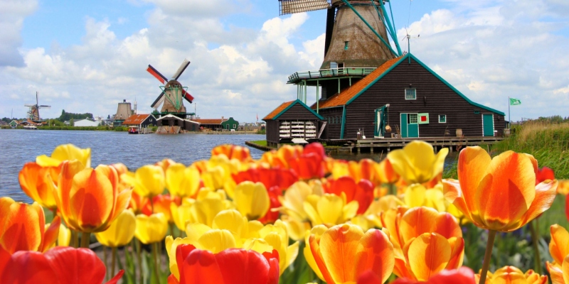 Netherlands scraps quarantine for vaxxed pax 