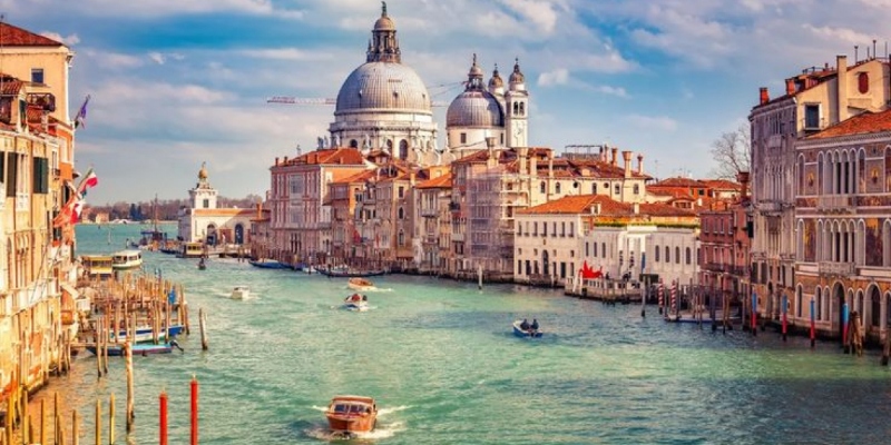 Greece, Italy lift proof-of-vaccination rules ahead of summer travel