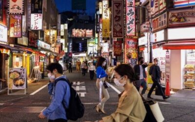 Japan opens up to foreign tourists after two years