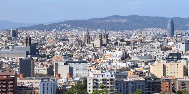 Barcelona ending apartment rentals by foreign tourists