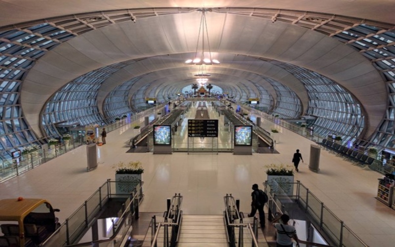 Thailand to close airport duty free shops in bid to increase tourist spending at local stores