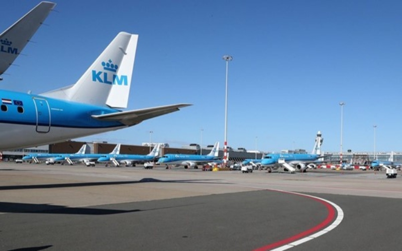 Amsterdam Schiphol to raise airline fees by 37%