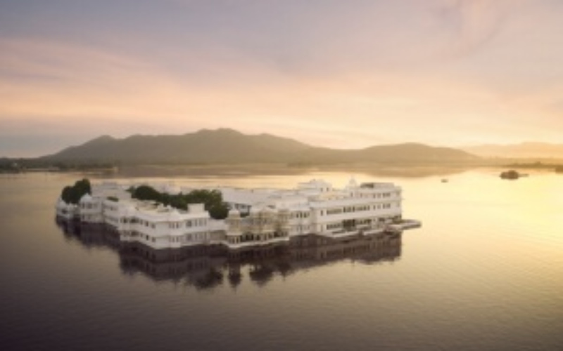 oneworld & Taj InnerCircle NeuPass Launch First-Ever Global Airline Alliance & Hotel Loyalty Program